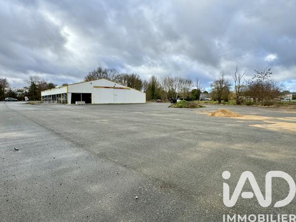 Murs commerciaux  à vendre 1 200 m² Vernantes