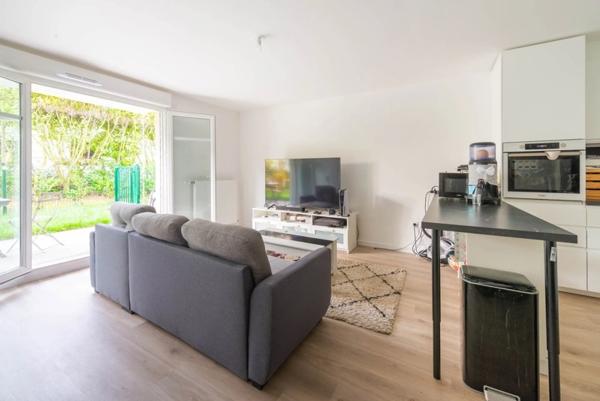 Appartement à vendre |                                       Plaisir |                                        3 pièces  |  60 m²