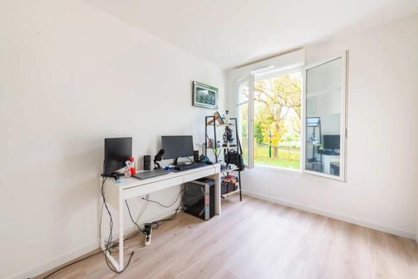 Appartement à vendre |                                       Plaisir |                                        3 pièces  |  60 m²