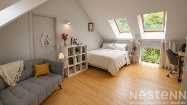 SEULEMENT CHEZ NESTENN ? Authentique maison en pierre avec dépendance et vaste parcelle boisée