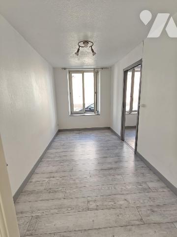 APPARTEMENT A VENDRE A REIMS - Quartier Champ de Mars - Appartement T2 d'env. 38m²