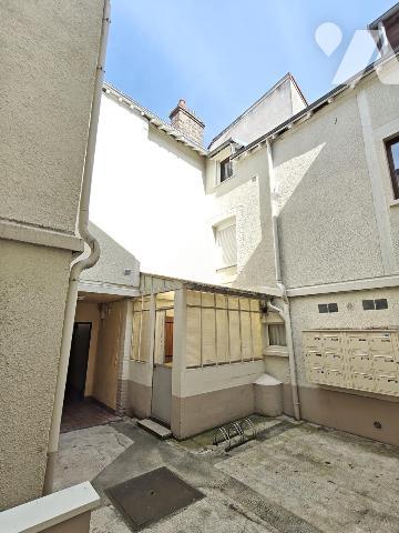 APPARTEMENT A VENDRE A REIMS - Quartier Champ de Mars - Appartement T2 d'env. 38m²