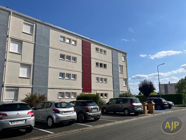 Appartement à louer Libourne : 3 pièces, 64m² avec 2 chambre(s) à 784€ - AJP Immobilier Saint Andre de Cubzac