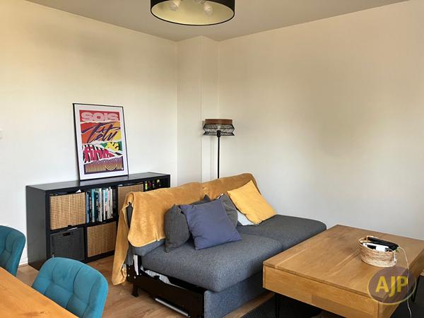 Appartement à louer Libourne : 3 pièces, 64m² avec 2 chambre(s) à 784€ - AJP Immobilier Saint Andre de Cubzac