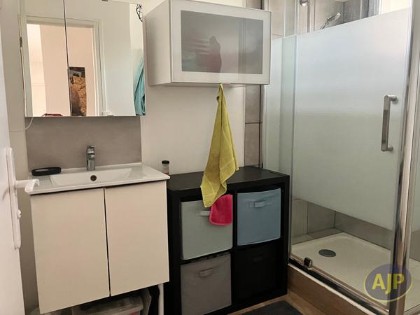 Appartement à louer Libourne : 3 pièces, 64m² avec 2 chambre(s) à 784€ - AJP Immobilier Saint Andre de Cubzac