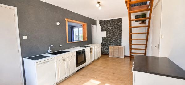 TOULON-SUR-ARROUX – MAISON AVEC 2 GARAGES ATTENANTS, JARDIN ET COMBLES AMÉNAGEABLES