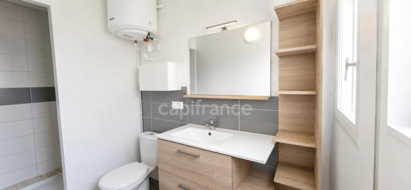 TOULON-SUR-ARROUX – MAISON AVEC 2 GARAGES ATTENANTS, JARDIN ET COMBLES AMÉNAGEABLES