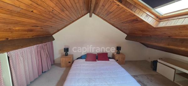 TOULON-SUR-ARROUX – MAISON AVEC 2 GARAGES ATTENANTS, JARDIN ET COMBLES AMÉNAGEABLES