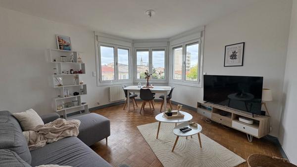 Appartement 3 pièce(s) 2 chambre(s) 61 m²