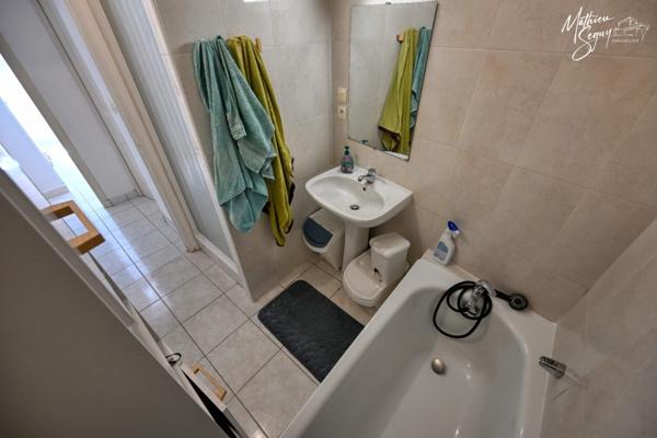 Appartement avec cour et stationnement privatif en campagne