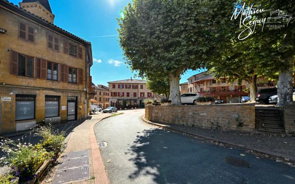 Appartement avec cour et stationnement privatif en campagne