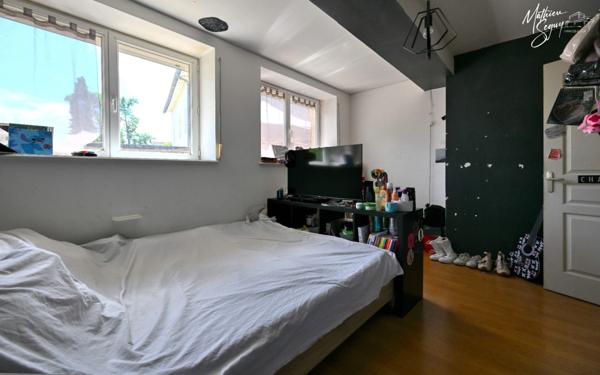 Appartement avec cour et stationnement privatif en campagne