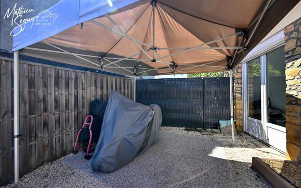 Appartement avec cour et stationnement privatif en campagne