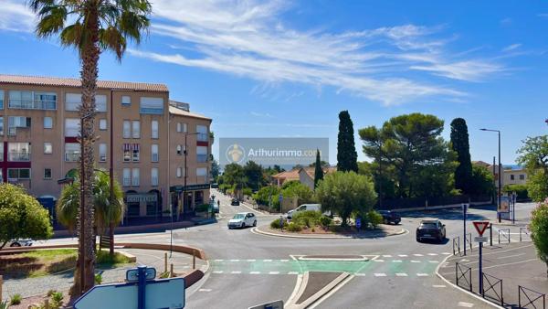 Vente                                                      Appartement
                        
                     3 pièces                      66 m2                     à Saint-Aygulf