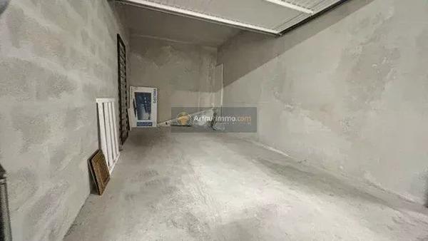 Vente                                                      Appartement
                        
                     3 pièces                      66 m2                     à Saint-Aygulf