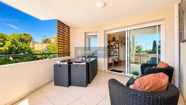 Vente                                                      Appartement
                        
                     3 pièces                      66 m2                     à Saint-Aygulf