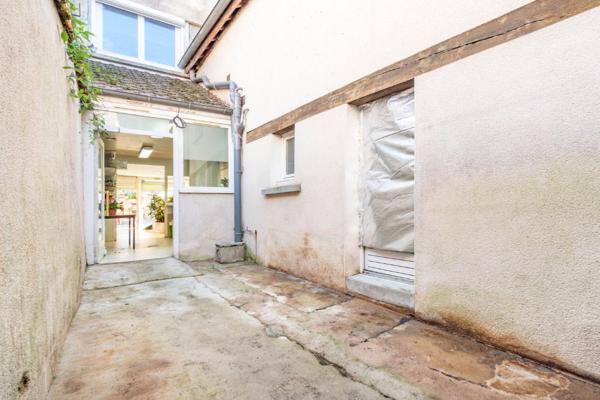 Local commercial de 67 m² ROZAY EN BRIE