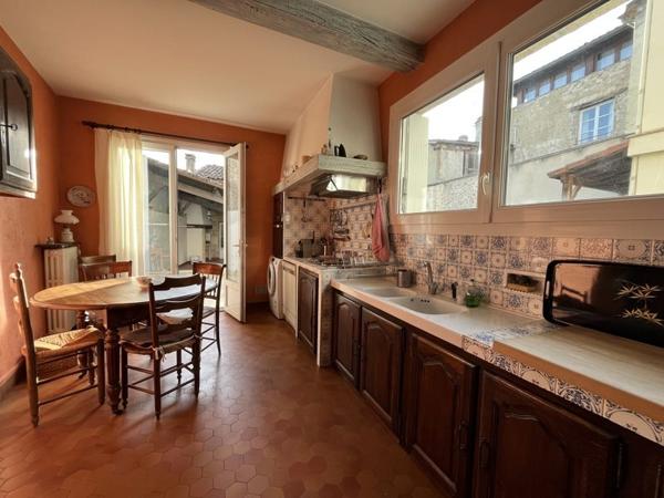 Maison à vendre |  Condom |  10 pièces | 285 m²