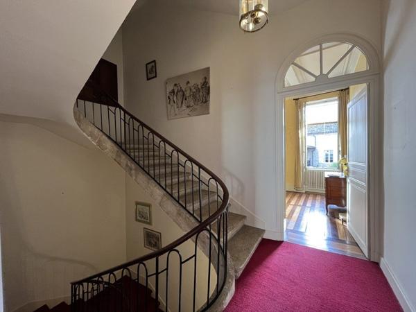 Maison à vendre |  Condom |  10 pièces | 285 m²