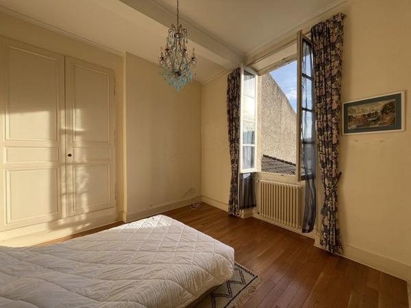 Maison à vendre |  Condom |  10 pièces | 285 m²