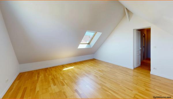 Maison contemporaine Le Neubourg - 7 pièces - 188 m2 hab -1302 m2 de terrain