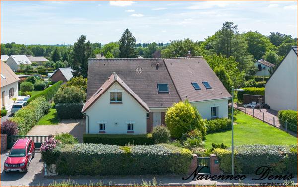 Maison contemporaine Le Neubourg - 7 pièces - 188 m2 hab -1302 m2 de terrain