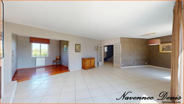 Maison contemporaine Le Neubourg - 7 pièces - 188 m2 hab -1302 m2 de terrain