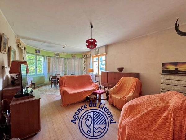 Maison
                                                                                                                                                                                                                                                                                                                        6 pièce(s)                                                                                                                                                                                                          5 chambre(s)                                                                                                                                                                                                          181  m²