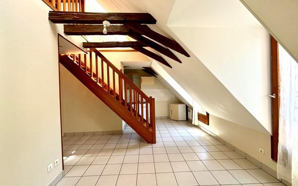 Appartement à louer    3 pièces • 5 417 m2 Marcillac-Vallon