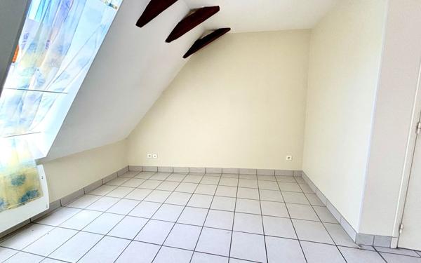 Appartement à louer    3 pièces • 5 417 m2 Marcillac-Vallon