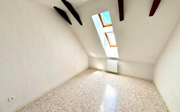 Appartement à louer    3 pièces • 5 417 m2 Marcillac-Vallon