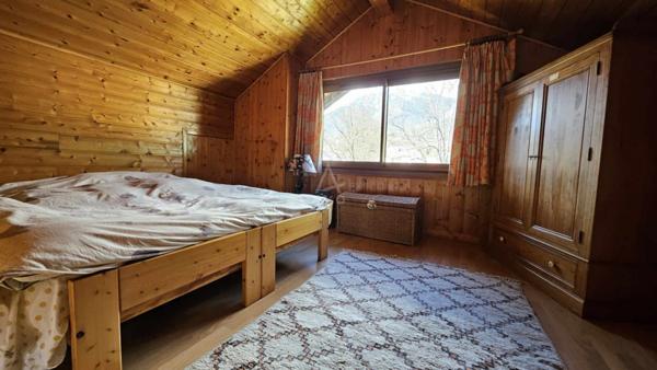 Maison de maître au cur d'Albertville  255 m² habitables, jardin clos, annexes  Prix : 575 000  FAI