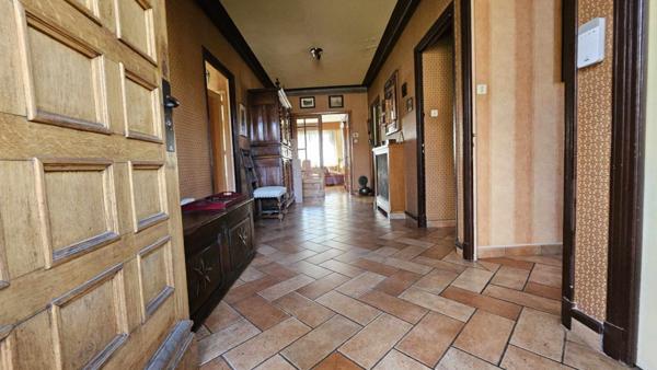 Maison de maître au cur d'Albertville  255 m² habitables, jardin clos, annexes  Prix : 575 000  FAI