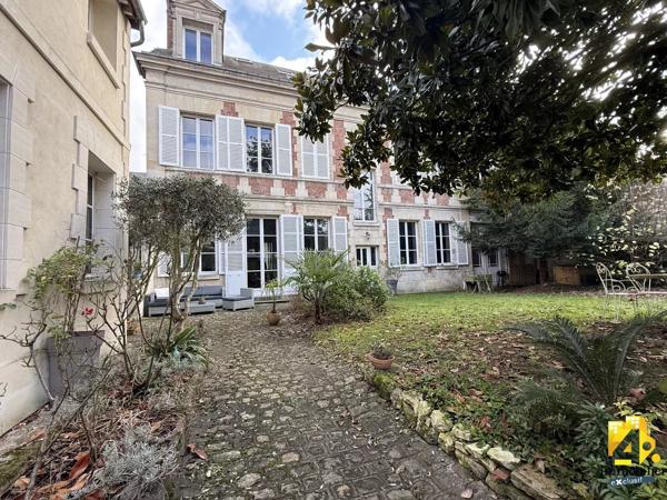 HÔTEL PARTICULIER COMPIÈGNE CENTRE