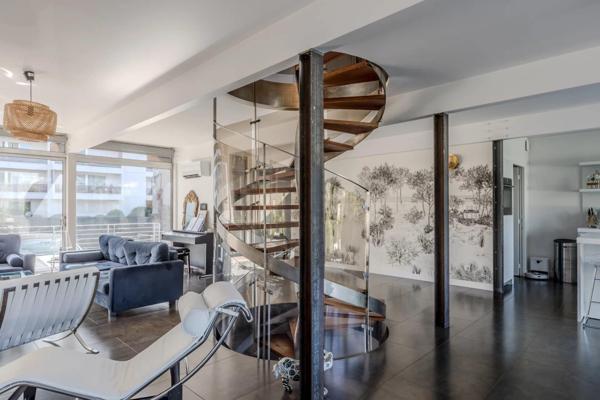 Parc Bordelais – Spacieuse maison familiale de 255m² avec garage et piscine