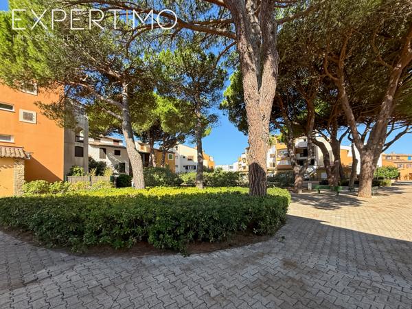 Le Grau-du-Roi (30240) APPARTEMENT TYPE T2 EN REZ DE JARDIN AVEC TERRASSE