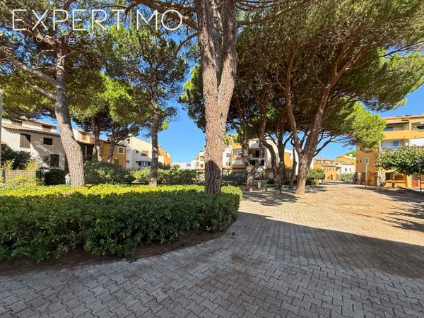 Le Grau-du-Roi (30240) APPARTEMENT TYPE T2 EN REZ DE JARDIN AVEC TERRASSE