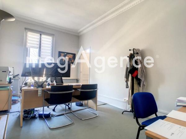 Appartement à MANTES-LA-JOLIE, 78200 - 9 pièces 265m²