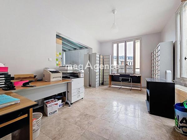 Appartement à MANTES-LA-JOLIE, 78200 - 9 pièces 265m²