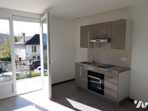 Maison avec jardinet divisée en 4 appartements - Figeac