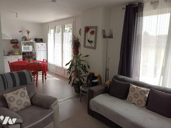 Maison avec jardinet divisée en 4 appartements - Figeac