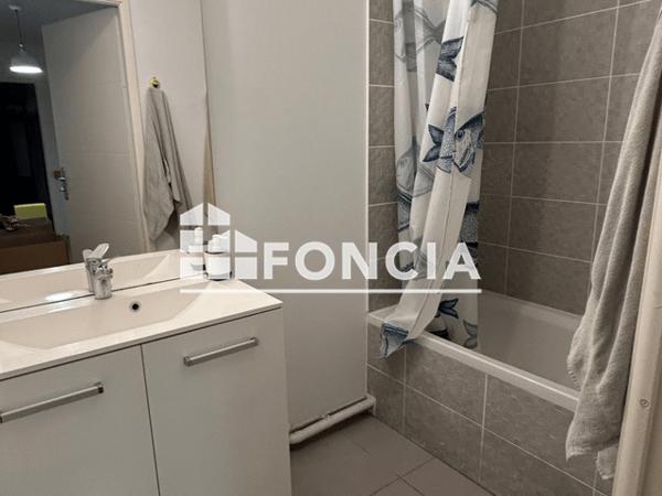 Location Appartement 4 pièces 81.2 m² - 10 AVENUE GEORGES LASSERRE Talence 33400
