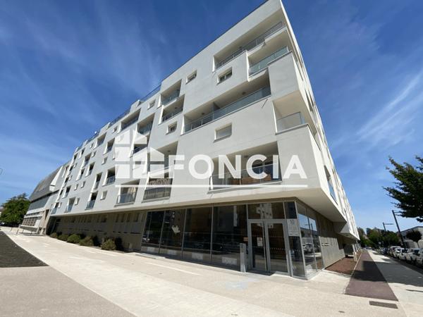 Location Appartement 4 pièces 81.2 m² - 10 AVENUE GEORGES LASSERRE Talence 33400