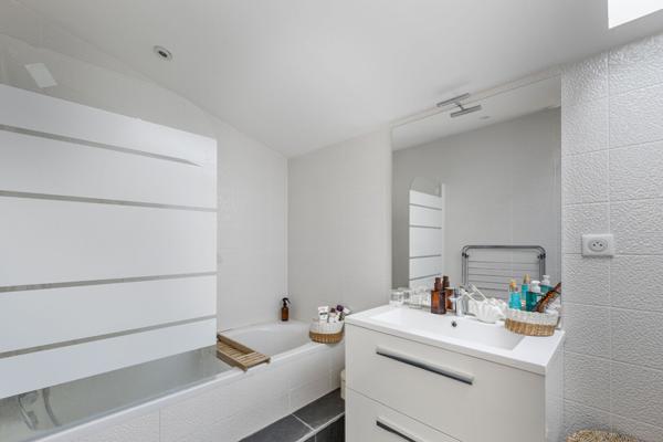 T2 Bis / T3 en Duplex, Dernier Étage, Saint-Seurin