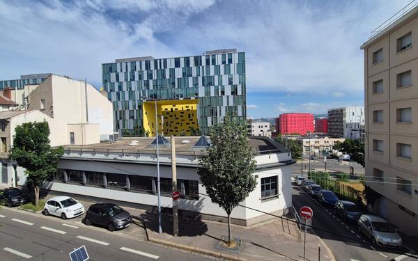 Appartement à vendre    4 pièces • 61,77 m2 Saint-Étienne