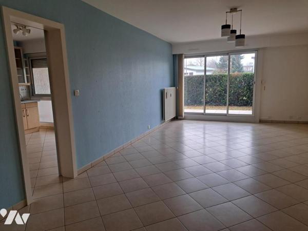 Quartier sud, apppartement de 105 m2 avec jardin terrasse cave et garage