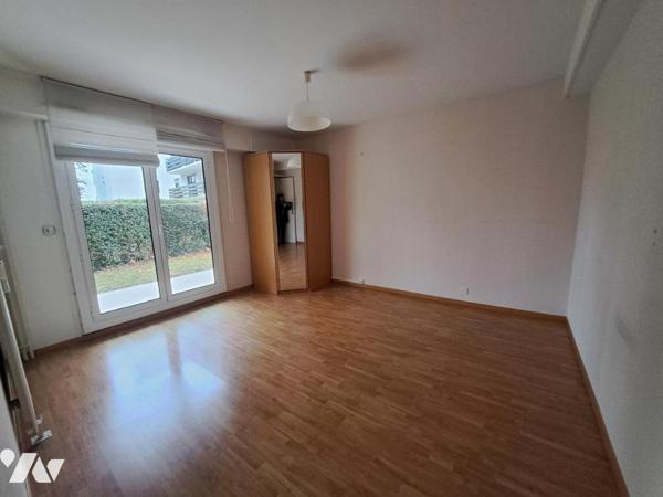 Quartier sud, apppartement de 105 m2 avec jardin terrasse cave et garage