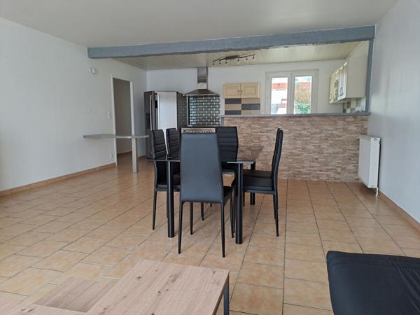 Rare à la location, maison avec 5 chambres de 119 m2 à Aytré