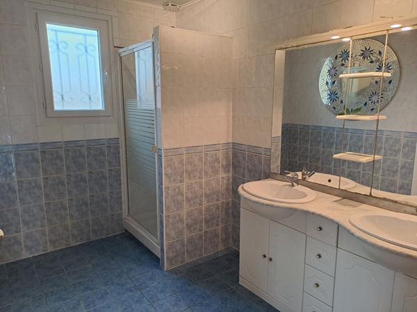 Rare à la location, maison avec 5 chambres de 119 m2 à Aytré