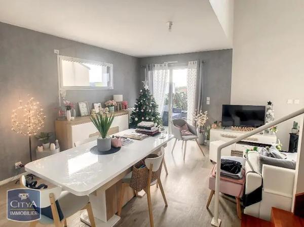 Appartement à louer 4 pièces 84.6m² Auray (56400)